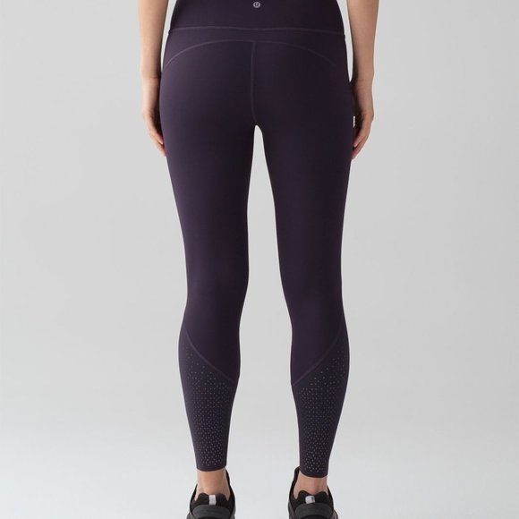 lululemon Anew Tight in Black Grape Size 6 - Picture 8 of 8